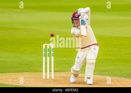 London, UK, 19. September 2017. Steve Davies schlagen für Somerset gegen Surrey an Tag eins der Specsavers County Championship Match am Oval. David Rowe/Alamy leben Nachrichten Stockfoto