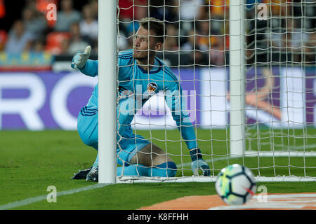 Valencia, Spanien. 19 Sep, 2017. 13 Norberto Neto von Valencia CF während der spanischen La Liga Match zwischen Valencia CF vs Malaga CF Mestalla Stadion am 19. September 2017. Credit: Gtres Información más Comuniación auf Linie, S.L./Alamy leben Nachrichten Stockfoto