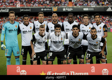 Valencia, Spanien. 19 Sep, 2017. Valencia CF-Leitungen, die während der spanischen La Liga Match zwischen Valencia CF vs Malaga CF Mestalla Stadion am 19. September 2017. Credit: Gtres Información más Comuniación auf Linie, S.L./Alamy leben Nachrichten Stockfoto