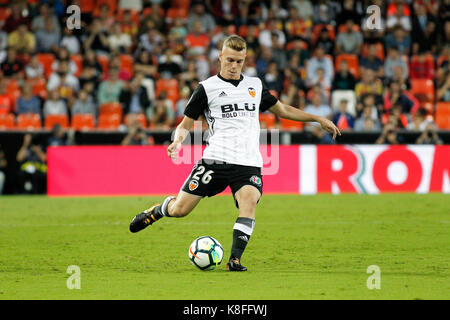 #26 Defender Antonio Latorre (Lato) von Valencia CF und Spanischen während der Santander Liga (Liga) im Stadium Mestalla zwischen Valencia CF und Malaga CF gespielt. September 19 2017. Stockfoto