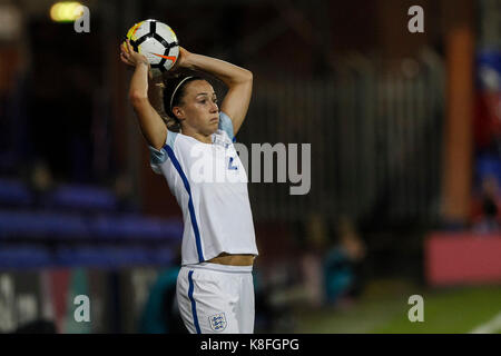 Lucy Bronze von England während der FIFA WM 2019 Qualifikation Gruppe 1 Spiel zwischen England und Russland Frauen Frauen in Prenton Park am 19. September 2017 in Birkenhead, England. (Foto von Daniel Chesterton/phcimages.com) Stockfoto