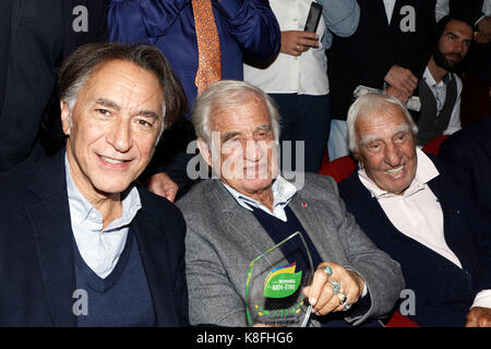 Paris, Frankreich. September 2017. Richard Berry, Jean-Paul Belmondo und Charles Gérard besuchen am 18. September 2017 die "Trophées du Bien-Etre", Mathurins Theater in Paris, Frankreich. Quelle: Bernard Menigault/Alamy Live News Stockfoto