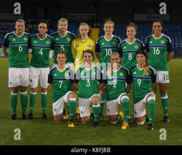 Lurgan, Nordirland, Irland. 19 Sep, 2017. 2019 die FIFA Frauen WM-Qualifikationsspiel (Gruppe 3). Nordirland gegen Republik Irland. Die nordirische Mannschaft an Kick-off. Quelle: David Hunter/Alamy leben Nachrichten Stockfoto