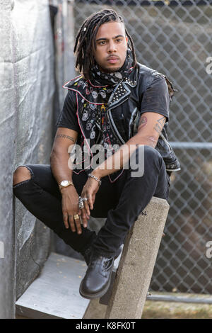 September 15, 2017 - Chicago, Illinois, USA - VIC MENSA stellt für ein Portrait backstage bei Riot Fest Musik Festival bei Douglas Park in Chicago, Illinois (Bild: © Daniel DeSlover über ZUMA Draht) Stockfoto