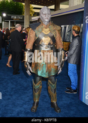 Los Angeles, USA. 19 Sep, 2017. Klingonen Ankunft auf dem Star Trek Discovery Premiere ArcLight Theater in Los Angeles. September 19, 2017 Credit: Tsuni/USA/Alamy leben Nachrichten Stockfoto