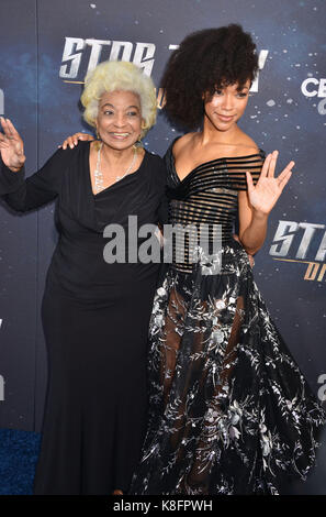 Los Angeles, USA. 19 Sep, 2017. Nichelle Nichols, Sonequa Martin-Green037 Ankunft auf dem Star Trek Discovery Premiere ArcLight Theater in Los Angeles. September 19, 2017 Credit: Tsuni/USA/Alamy leben Nachrichten Stockfoto