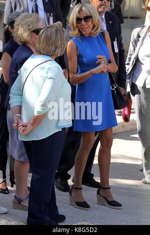 Brigitte Längestrich Frau des französischen Präsidenten besucht die antike Agora in Athen am Freitag. Stockfoto