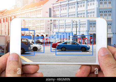 Machine Learning Analytics identifizieren, Person, Autos, Technik, Künstliche Intelligenz Konzept. Software ui-Handy analytics und Anerkennung peo Stockfoto