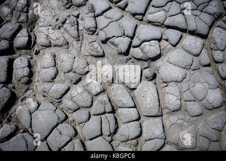 Trockene und Rissige Erde in berca Schlammvulkane Stockfoto