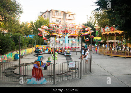 Tirana, Albanien - August 2017: einem alten kleinen Vergnügungspark im Zentrum von Tirana, der Hauptstadt Albaniens Stockfoto