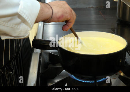 Käsefondue. Frankreich. Stockfoto