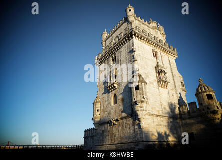 Low Angle View von Belem Turm gegen den klaren Himmel Stockfoto