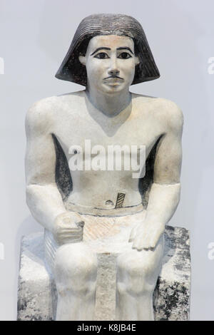 Der Majordomo Keki, "Chef des Haushalts", Beamter des Pharao. Lackierter Kalkstein. 2350-2200 v. Chr., 6. Dynastie. Das Louvre Museum in Lens, Frankreich. Stockfoto