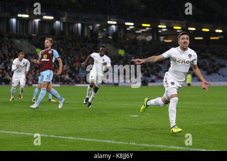 Leeds United ist Pablo Hernandez feiert zweiten Ziel seiner Seite des Spiels zählen während der carabao Pokal, dritte runde Spiel im Turf Moor, Burnley. Stockfoto