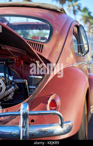 El Cajon, CA/USA, 14. September 2016: VW Mania am Cajon Klassische Kreuzfahrt Nacht bringt viele klassische Volkswagens mit ihren Besitzern Stockfoto