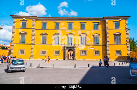 Palace an der Römisch-katholischen Erzdiözese von Pisa genannt Palazzo dell Arcivescovado PISA - Toskana Italien - 13. SEPTEMBER 2017 Stockfoto