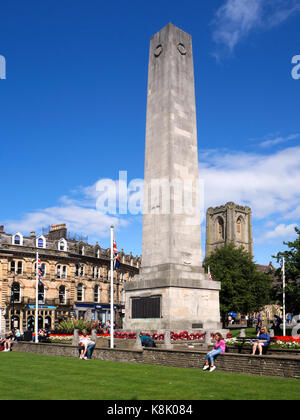 Kriegerdenkmal im Sommer Harrogate, North Yorkshire England Stockfoto