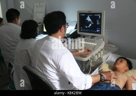Tam duc Heart Hospital. Doppler Echokardiographie. Ho Chi Minh Stadt. Vietnam. Stockfoto