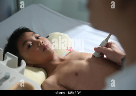 Tam duc Heart Hospital. Doppler Echokardiographie. Ho Chi Minh Stadt. Vietnam. Stockfoto