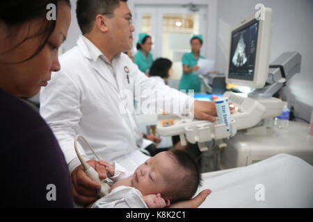 Tam duc Heart Hospital. Doppler Echokardiographie. Ho Chi Minh Stadt. Vietnam. Stockfoto