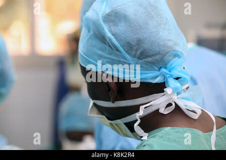 Afrika. Sotouboua Krankenhaus. Operationssaal. Medizinisches Personal. togo. Stockfoto