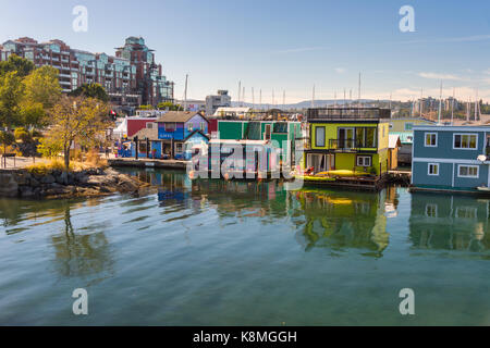 Victoria, British Columbia, Kanada - 11 September 2017: Victoria Fisherman's Wharf bei Sonnenuntergang Stockfoto