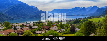 Luftaufnahme von St. Gilgen Dorf und Wolfgangsee, Österreich Stockfoto