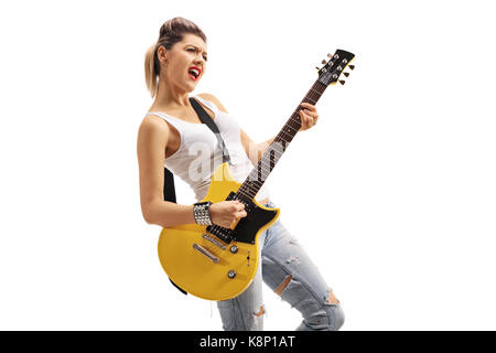 Punk Girl spielen eine E-Gitarre auf weißem Hintergrund Stockfoto