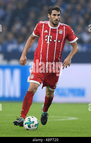 Gelsenkirchen, Deutschland. September 2017. Javi Martinez (FC Barcelona). GES/ Fussball/ 1. Bundesliga: Schalke 04 - FC Bayern München, 19.09.2017 Fußball: Bundesliga: Schalke 04 gegen FC Bayern München, Ort, 19. September 2017 Verwendung weltweit Quelle: dpa/Alamy Live News Stockfoto