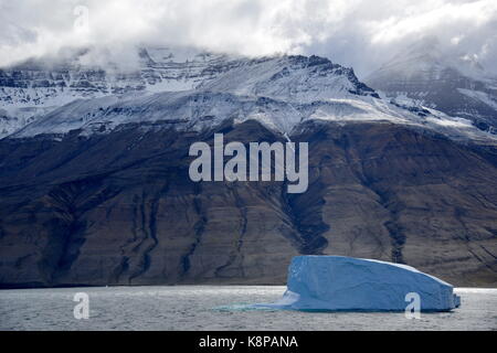 Eiszeitliche Landschaft auf der Halbinsel Nuusuaq vor der Westküste von Grönland. Genommen 20.08.2017. Foto: Karlheinz Schindler/dpa-Zentralbild/ZB | Verwendung weltweit Stockfoto