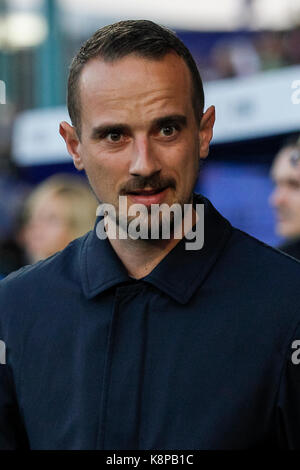 Birkenhead/Großbritannien. 19 Sep, 2017. England Manager Mark Sampson während der FIFA WM 2019 Qualifikation Gruppe 1 Spiel zwischen England und Russland Frauen Frauen in Prenton Park am 19. September 2017 in Birkenhead, England. (Foto von Daniel Chesterton/phcimages. Credit: PHC Images/Alamy leben Nachrichten Stockfoto