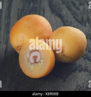 Frische rohe Daten in Tabelle Stockfoto