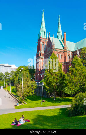 Johanneksenpuisto, Park vor Johanneskirkko, Kirche des Heiligen Johannes, Helsinki, Finnland Stockfoto