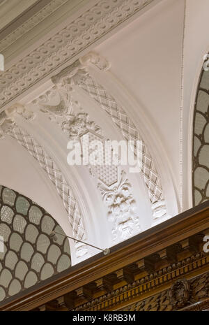 UN-Ballsaal Verputz detail. 10 Trinity Square - Four Seasons Hotel, City of London, Vereinigtes Königreich. Architekt: Aukett Swanke, 2017. Stockfoto