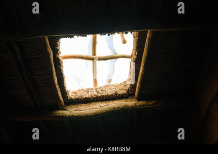 Detail der alten Fenster an der historischen Lehm Stadt Hilfe Ben Haddou im Atlasgebirge von Marokko, Nordafrika. Stockfoto