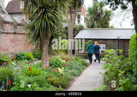 Bishop's Palace Garden in Chichester, West Sussex, England. Stockfoto