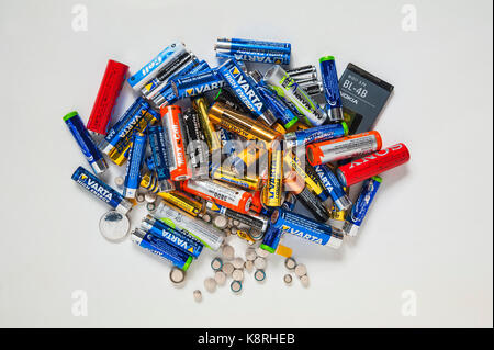 Verschiedene Batterien und Akkumulatoren, Deutschland Stockfoto