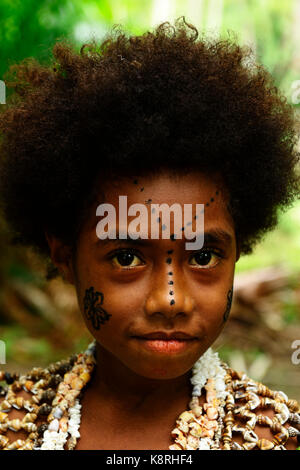 Korafe-Child mit Kinderschminken, Porträt, Mc Laren-Harbor, Tufi, Papua-Neuguinea, Ozeanien Stockfoto