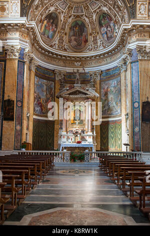 Rom, Italien, 2017 - Innenraum der Chiesa di Santa Maria Ai Monti, bekannt als Madonna Dei Monti, Piazza Madonna Dei Monti Stockfoto