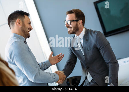 Porträt des Architekten Diskussion im Amt Stockfoto