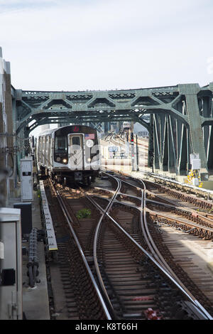 Titel bei F&G 4. Ave/9th Street U-Bahn Station in Park Slope, Brooklyn, NY erhöhten Stockfoto