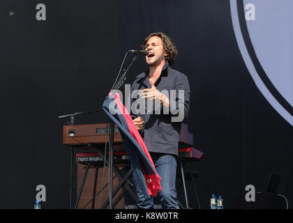 Tag zwei des V Festival im Hylands Park - Performances mit: Jack Savoretti Wo: Essex, Großbritannien Wann: 20 Aug 2017 Quelle: WENN.com Stockfoto