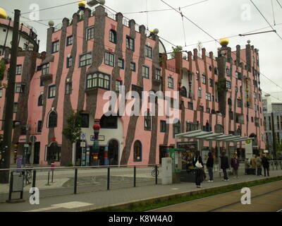 Hundertwasserhaus in magdeburg. Stockfoto