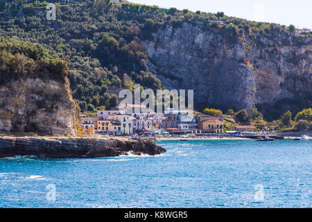 Sorrento, Italien, 18. September 2017. Das seaside Weiler Poulo in der Nähe von Sorrento, Italien. © Paul Davey Stockfoto