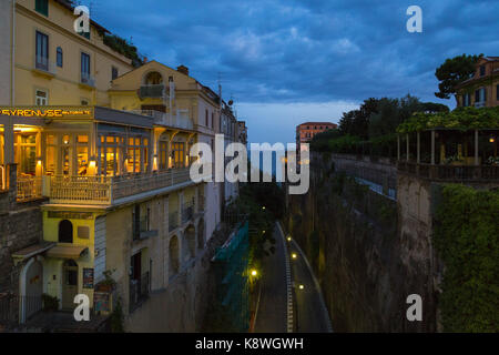 Sorrento, Italien, 20. September 2017. Tagesanbruch in Sorrent, Italien. © Paul Davey Stockfoto