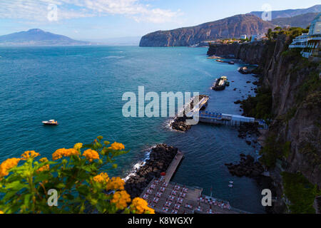 Sorrento, Italien, 20. September 2017. Hotel Baden Strandbäder in Sorrent, Italien. © Paul Davey Stockfoto