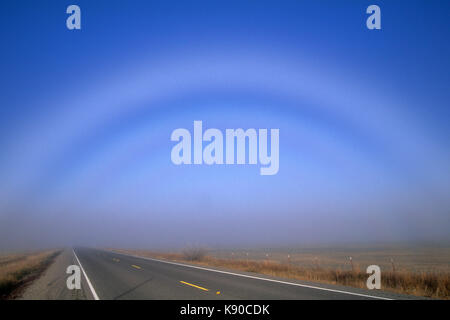 Nebel Regenbogen, Klamath Marsh National Wildlife Refuge, Oregon Stockfoto