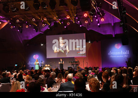 Berlin, Deutschland. 20 Sep, 2017. Ruth Neri nimmt an den Dreamball Benefiz-gala in Berlin, Deutschland, 20. September 2017. Credit: Maurizio Gambarini/dpa/Alamy leben Nachrichten Stockfoto