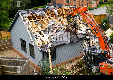 Tuesley Lane Godalming. 21. September 2017. Gehäuse Programm zur Entwicklung der Waverley Borough Council an Dynamik gewonnen. Abriss eines Teils der Krankenhaus Website am Milford in Surrey Weg für neue Sozialwohnungen in der godalming Bereich zu machen. Credit: James Jagger/Alamy leben Nachrichten Stockfoto