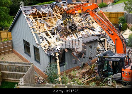 Tuesley Lane Godalming. 21. September 2017. Gehäuse Programm zur Entwicklung der Waverley Borough Council an Dynamik gewonnen. Abriss eines Teils der Krankenhaus Website am Milford in Surrey Weg für neue Sozialwohnungen in der godalming Bereich zu machen. Credit: James Jagger/Alamy leben Nachrichten Stockfoto